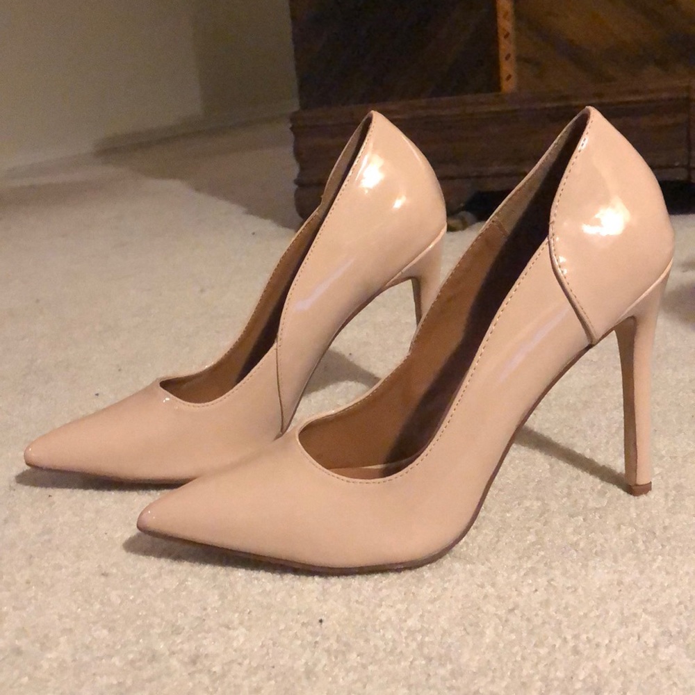 Steve Madden nude pumps